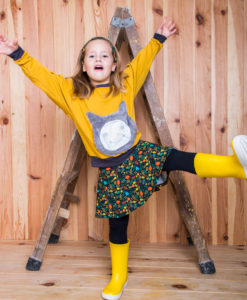 Alternative view of Falda Vuelo Flores